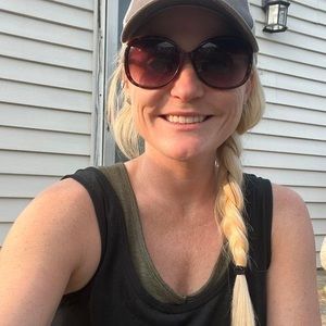 Meet your Posher, Ashley